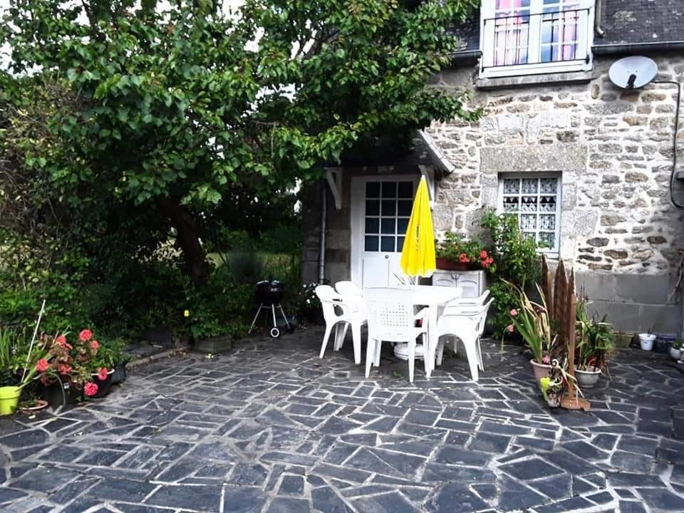 Ker Jerome - Traditional Stone Breton Cottage Near To Dinan Trelivan Ngoại thất bức ảnh